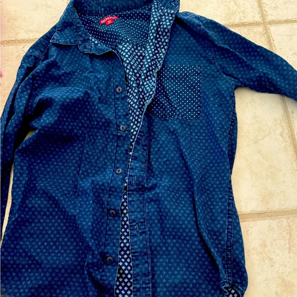 Izod saltwater plaid blue shirt